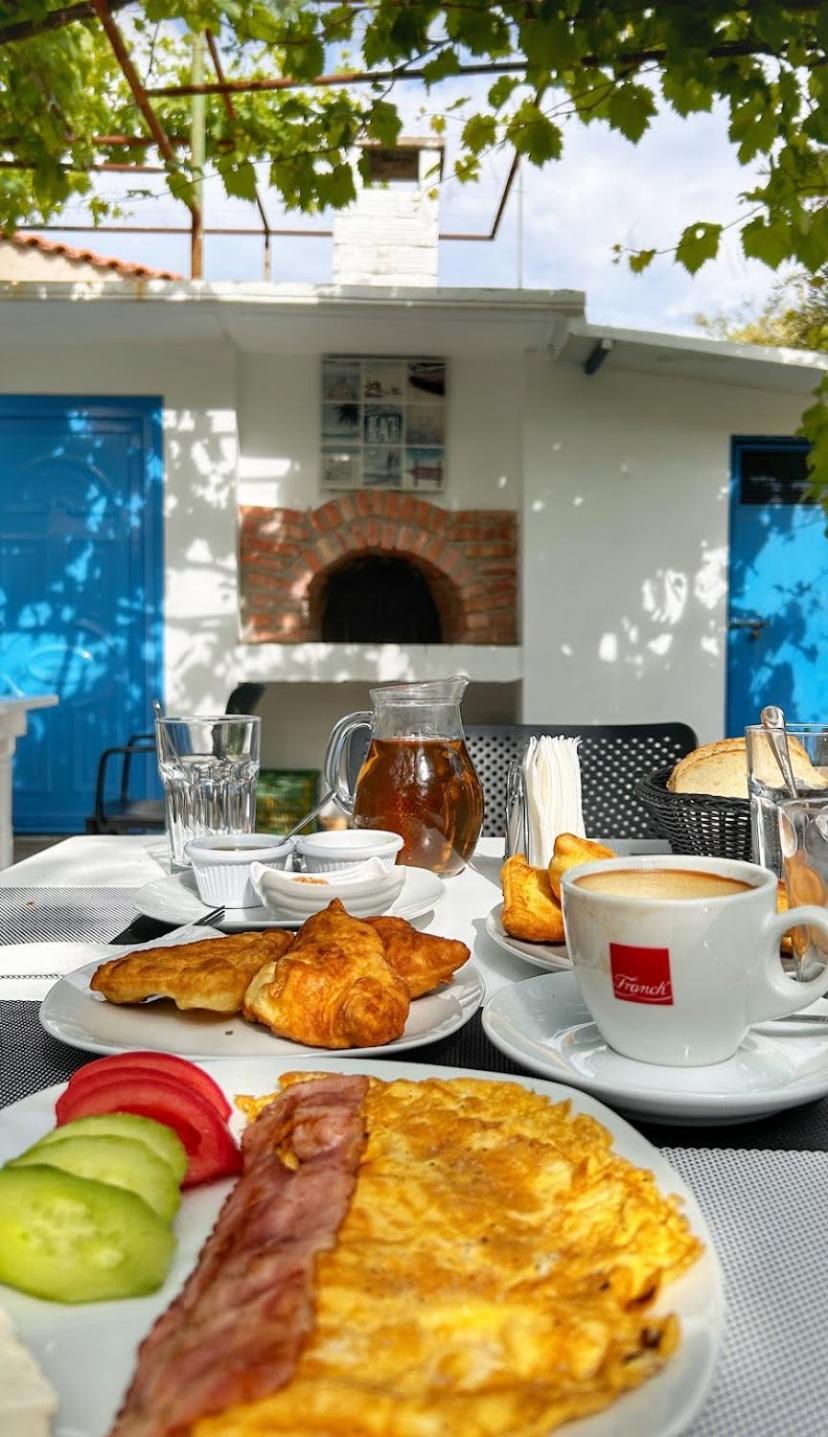 Ionian View B&B Himarë Dış mekan fotoğraf