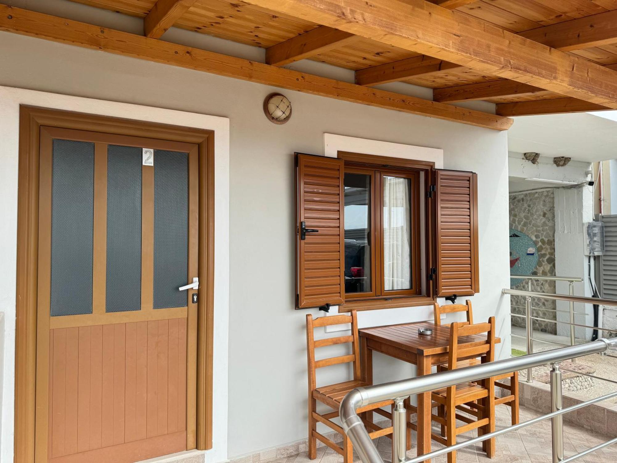 Ionian View B&B Himarë Oda fotoğraf
