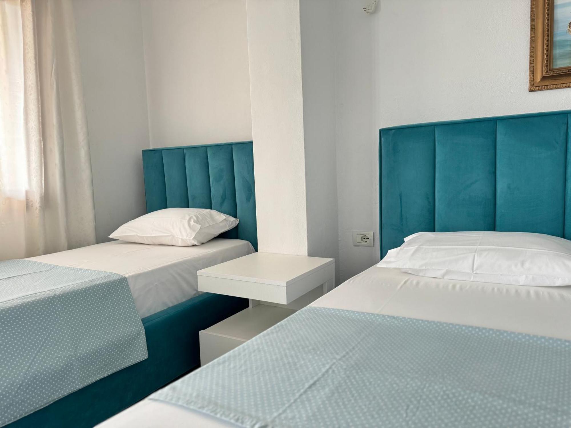 Ionian View B&B Himarë Oda fotoğraf